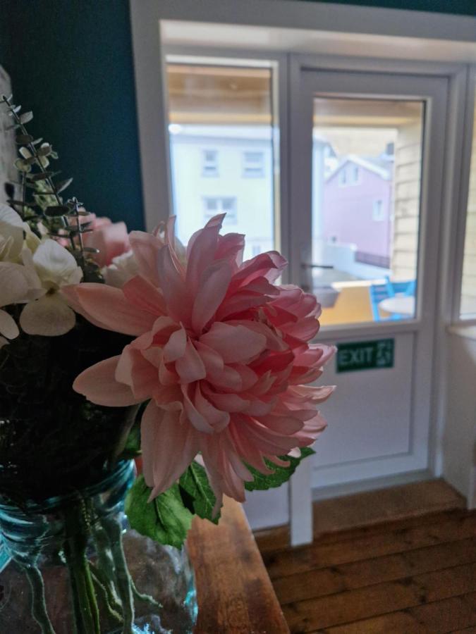 Guesthouse Hugo Sørvágur Kültér fotó